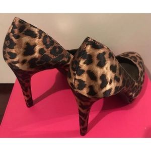 Leopard print heels size 9 slip on